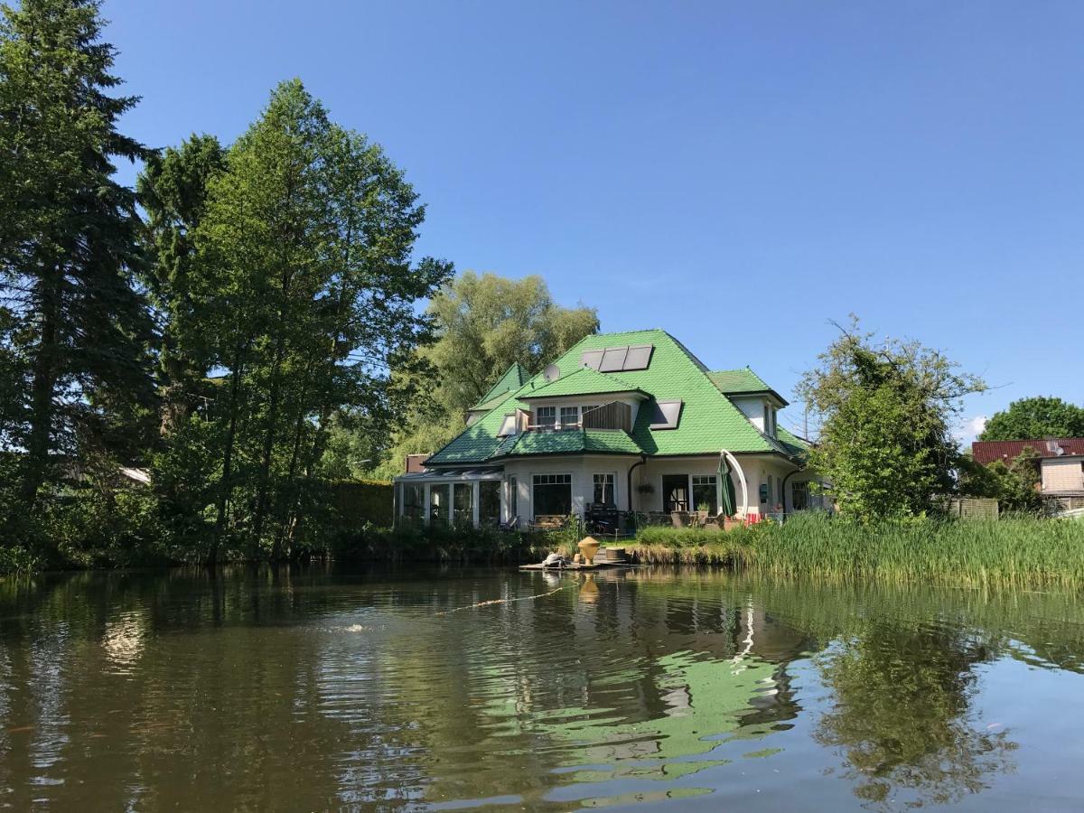 Moderne Maisonette-Wohnung Am Karpfenteich; Modern Apartment With View Of The Carp Pond Barmstedt Exterior foto
